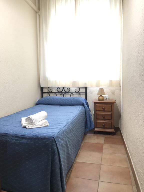 Hostal El Pilar Madrid Kültér fotó